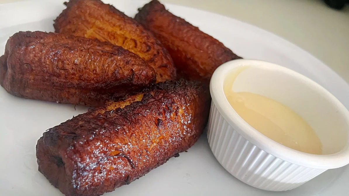 Plátanos con Crema / Bananas with Sour cream