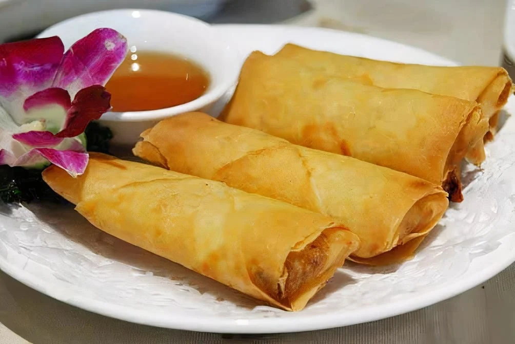 Spring Rolls Stuffed with Three Delicacies 三丝春卷 (4)