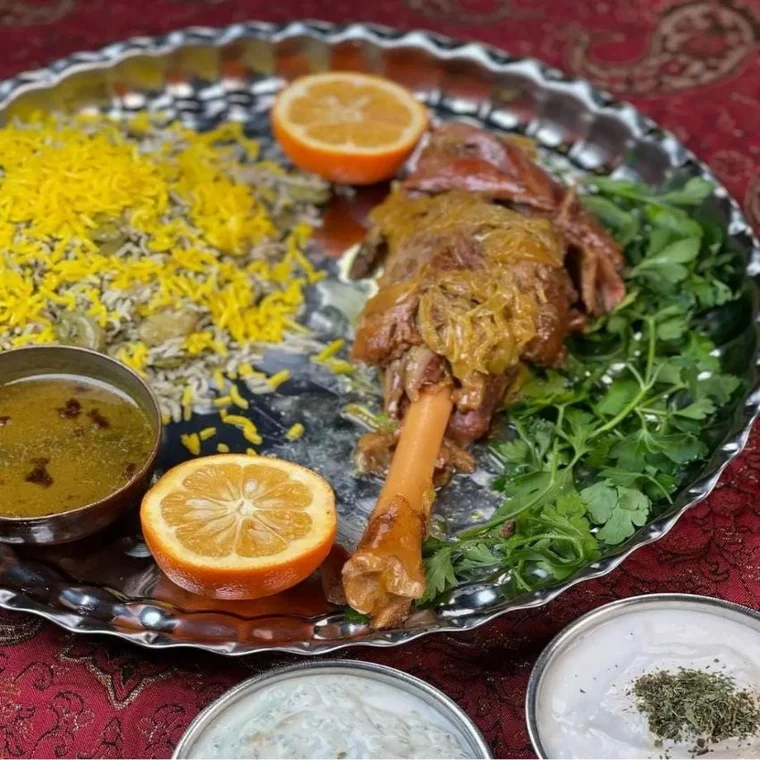 Best Baghali Polo ba Mahicheh  Near Me