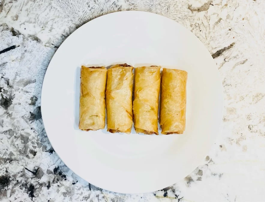 2. Egg Rolls (6) 春卷